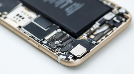 跨界“亂”戰 手機廠商造車，車企造手機，誰在定義未來？